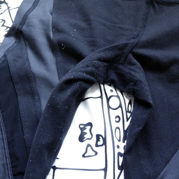 alo || Sheer Mesh Cut-out Epic Leggings in Black - Picture 13 of 13